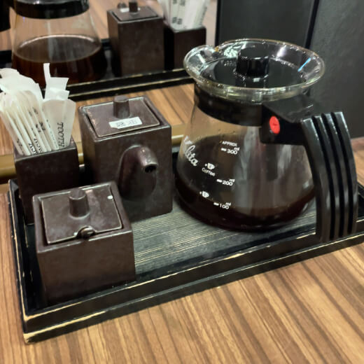 源　テーブル